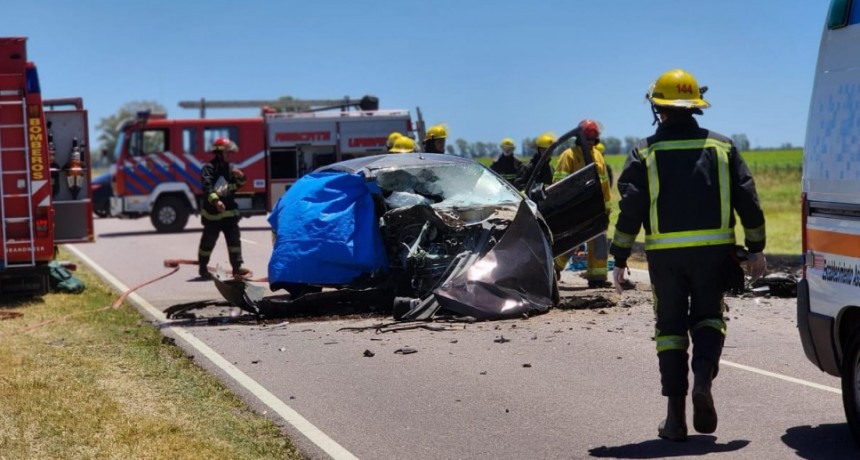 Choque frontal sobre Ruta 4: Un muerto y dos personas hospitalizadas