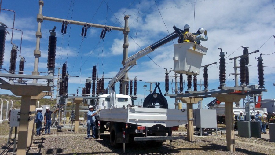 Nueva línea de media tensión garantizará energía a Carro Quemado, Luan Toro y una vasta zona rural