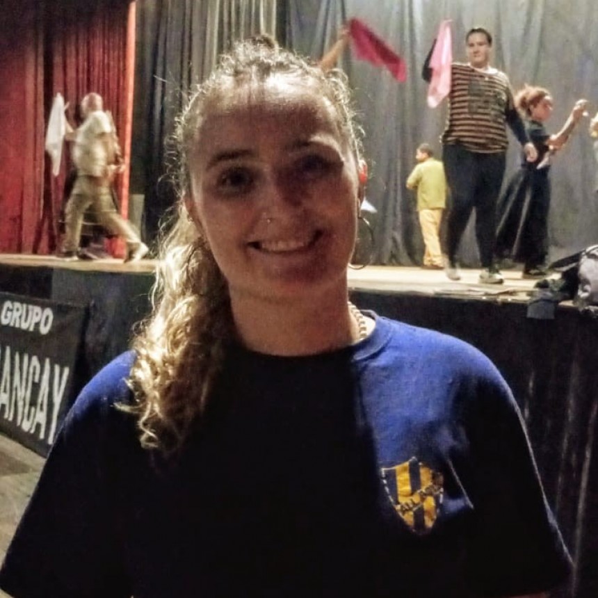NOTA CON MELANY SAGRADO PROFESORA DEL GRUPO AMANCAY