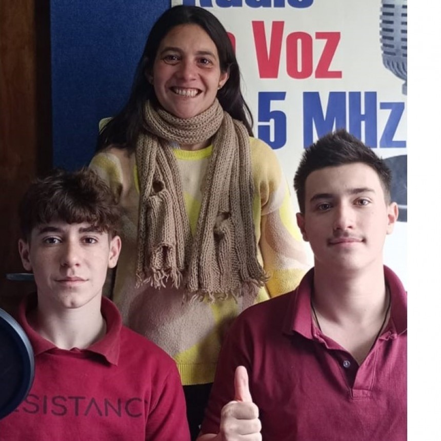 VITTORIO CAVALLERO y VALENTIN ALBELO DEL COLEGIO HEROES DE MALVINAS LLEVAN UN PROYECTO DE TRENEL A CHILE