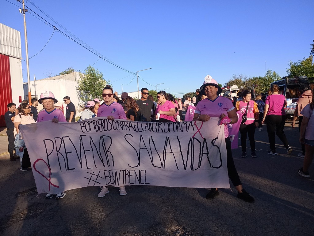 CAMINATA ROSA EN TRENEL 