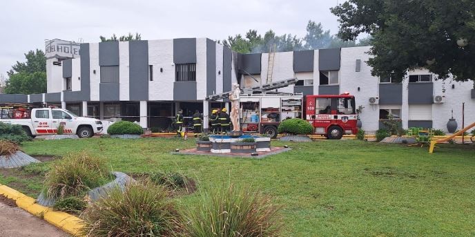 Tragedia en hotel de Castex: Confirmaron la identidad de los fallecidos y hay una mujer internada