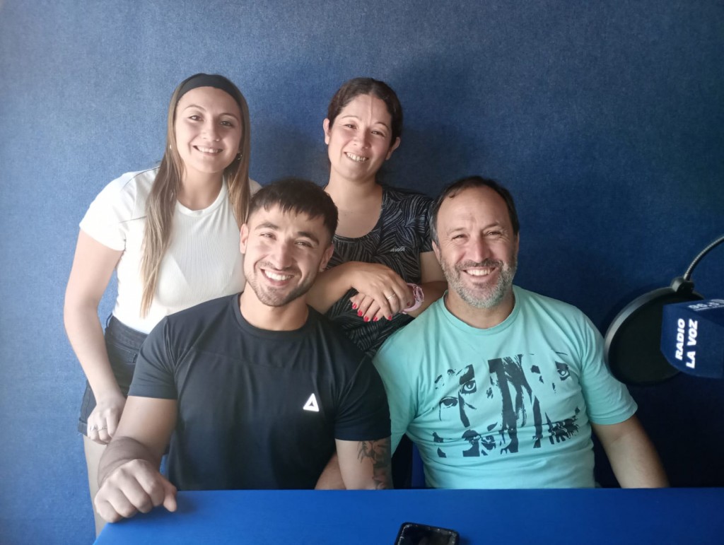  PRO VIDA VERANO 2024 TRENEL -  El Director de Deportes y los profesores a cargo visitaron los estudios de La Voz