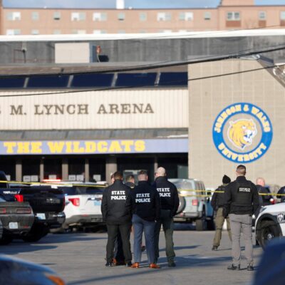 Tres muertos durante un tiroteo en una pista de hockey sobre hielo en Estados Unidos