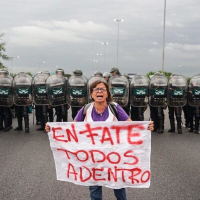 Los trabajadores de FATE sigue con la permanencia pacífica en la planta
