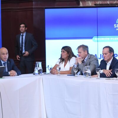 Con la cancha embarrada y sin debate, el Gobierno se prepara para sancionar la reforma laboral