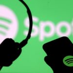 Creó música con IA, usó bots y estafó por 8 millones de dólares a Spotify, Apple, YouTube y Amazon