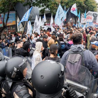 Protestas en todo el país por el cierre del programa Volver al trabajo