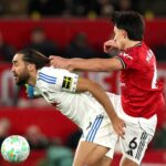 La dura sanción a Lisandro Martínez por tirarle del pelo a un rival que sacude al Manchester United