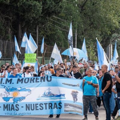 Repudio a la presencia militar norteamericana en Moreno