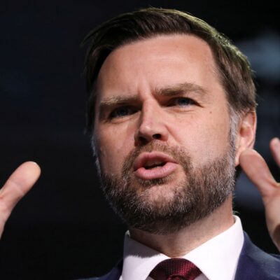 el vice de Estados Unidos suspendió su viaje a Pakistán e Irán tampoco confirmó su presencia