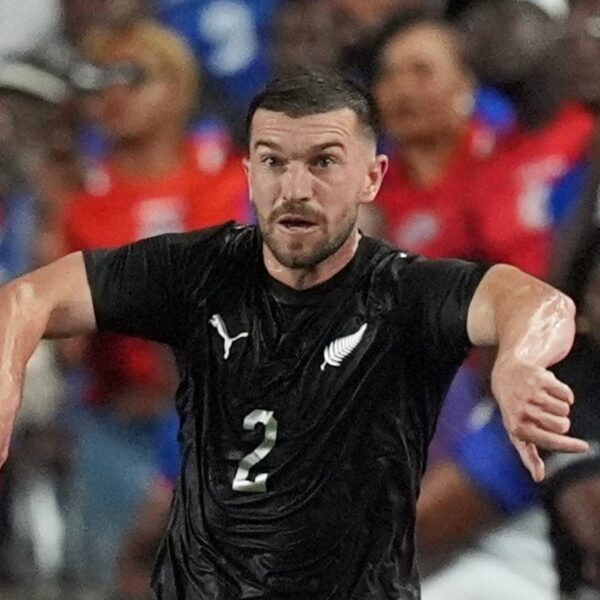 Tim Payne jugó por primera vez desde que se hizo famoso, falló en un gol de Haití y Nueva Zelanda perdió 4-0